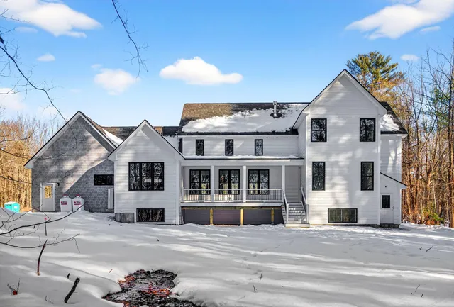 $1,550,000 | 92 Town Farm Road, North Yarmouth, ME 04097