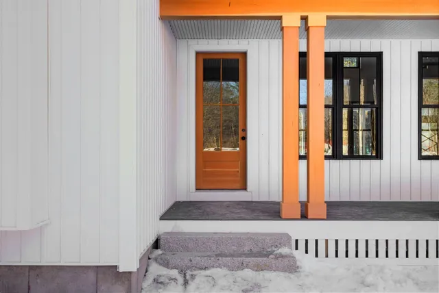 $1,550,000 | 92 Town Farm Road, North Yarmouth, ME 04097