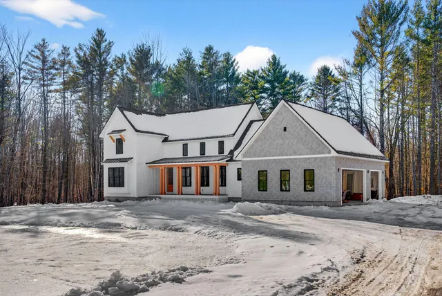 $1,550,000 | 92 Town Farm Road, North Yarmouth, ME 04097