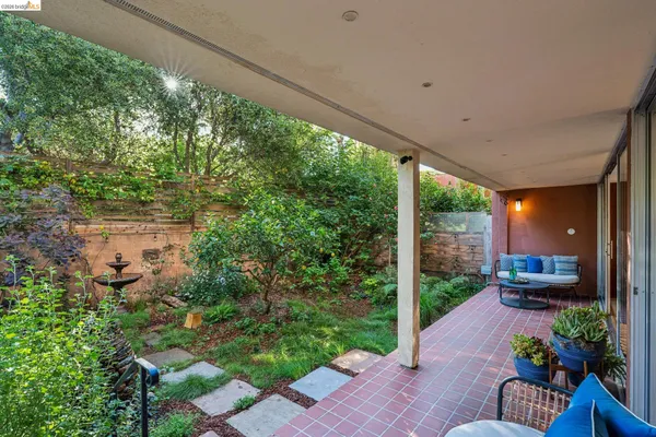 $1,395,000 | 1515 Oxford Street, Unit 1D, Berkeley, CA 94709