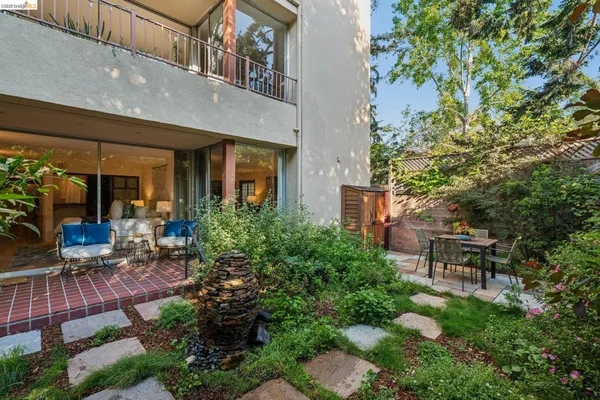 $1,395,000 | 1515 Oxford Street, Unit 1D, Berkeley, CA 94709