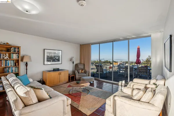 $1,395,000 | 1515 Oxford Street, Unit 1D, Berkeley, CA 94709