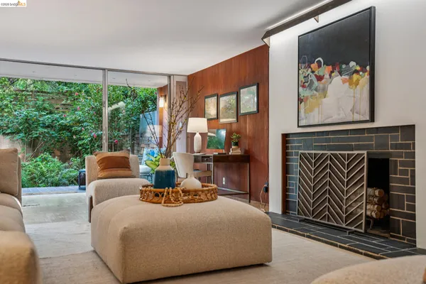 $1,395,000 | 1515 Oxford Street, Unit 1D, Berkeley, CA 94709