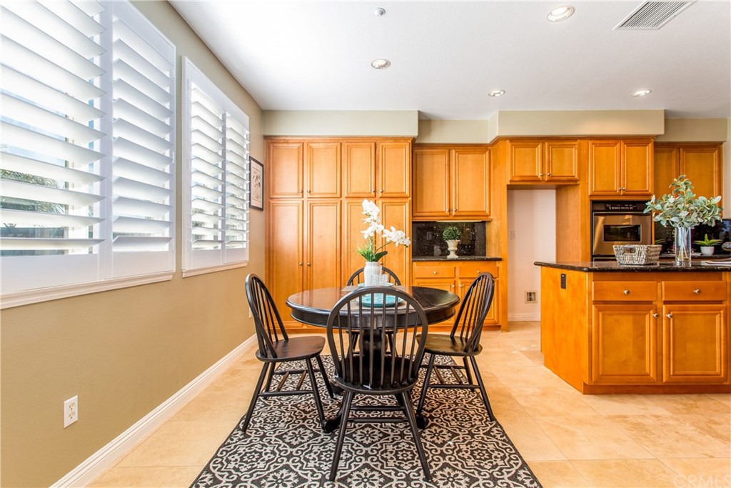 29357 Bacon Lane Highland, CA 92346 - Photo 15 of 74