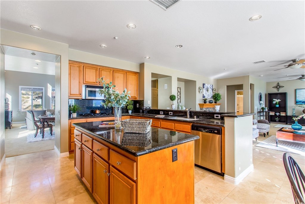 29357 Bacon Lane Highland, CA 92346 - Photo 17 of 74