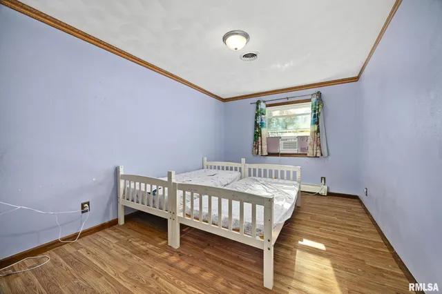 $249,900 | 228 East Far Hills Drive, East Peoria, IL 61611