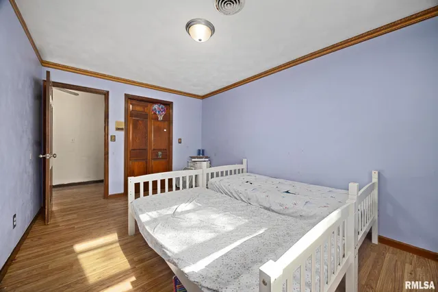 $249,900 | 228 East Far Hills Drive, East Peoria, IL 61611