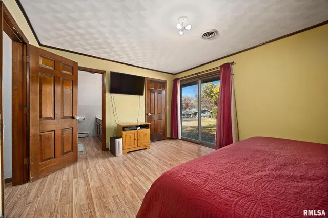 $249,900 | 228 East Far Hills Drive, East Peoria, IL 61611