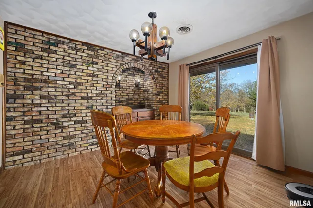 $249,900 | 228 East Far Hills Drive, East Peoria, IL 61611