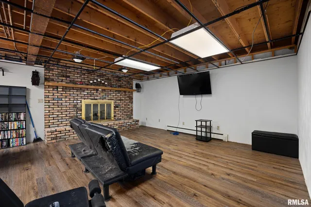 $249,900 | 228 East Far Hills Drive, East Peoria, IL 61611