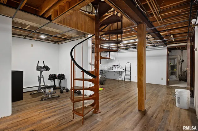 $249,900 | 228 East Far Hills Drive, East Peoria, IL 61611