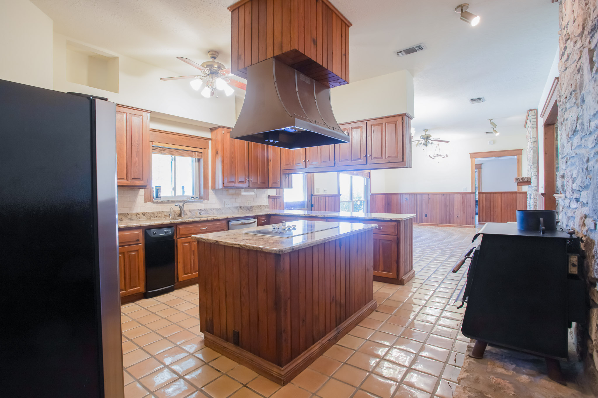 4692 South E River Road Martindale, TX 78655 - Photo 18 of 38