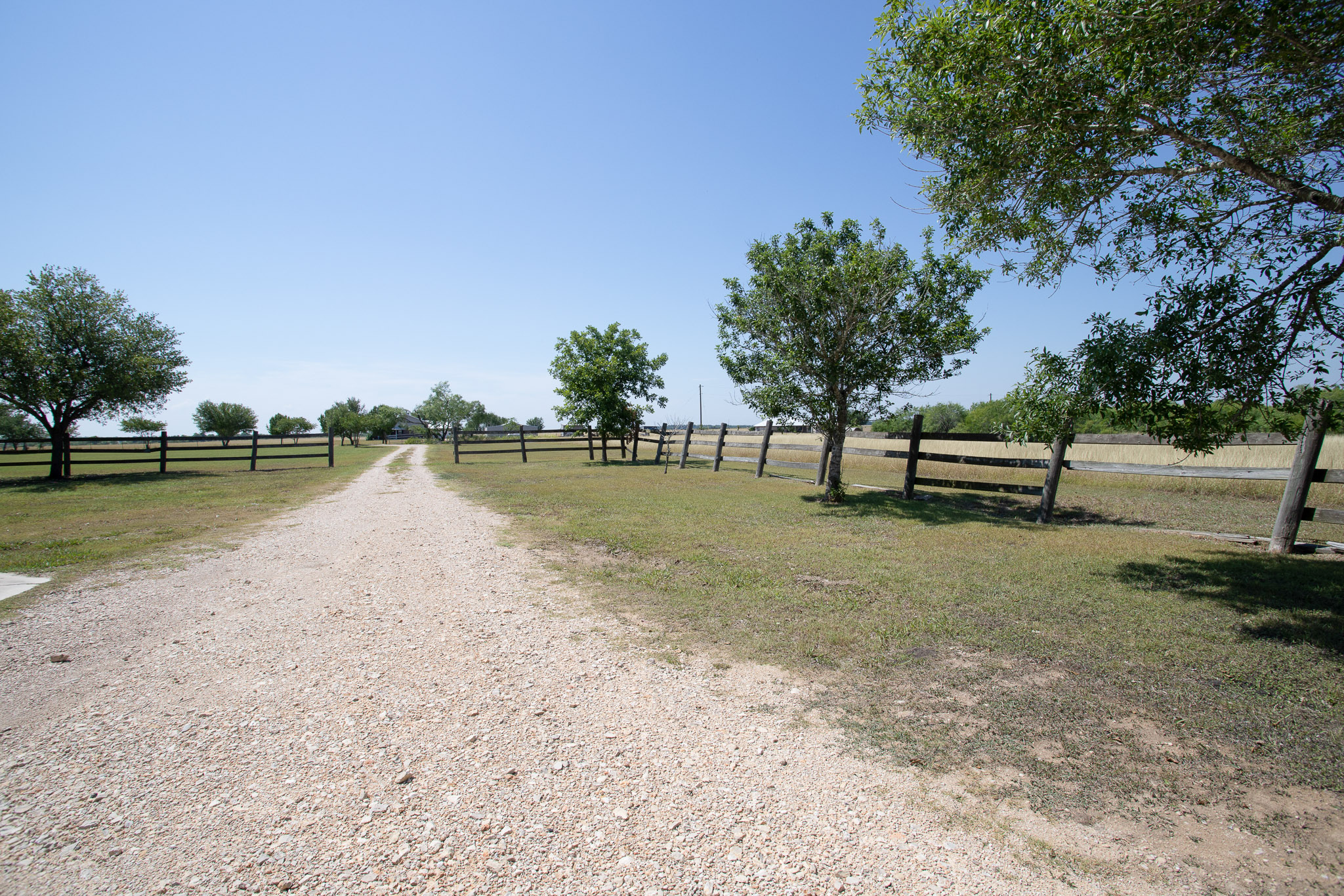 4692 South E River Road Martindale, TX 78655 - Photo 25 of 38