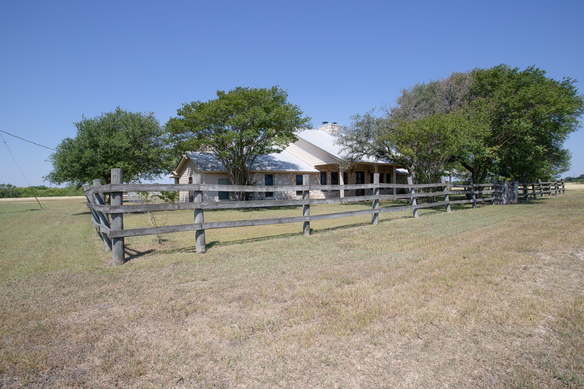 4692 South E River Road Martindale, TX 78655 - Photo 29 of 38