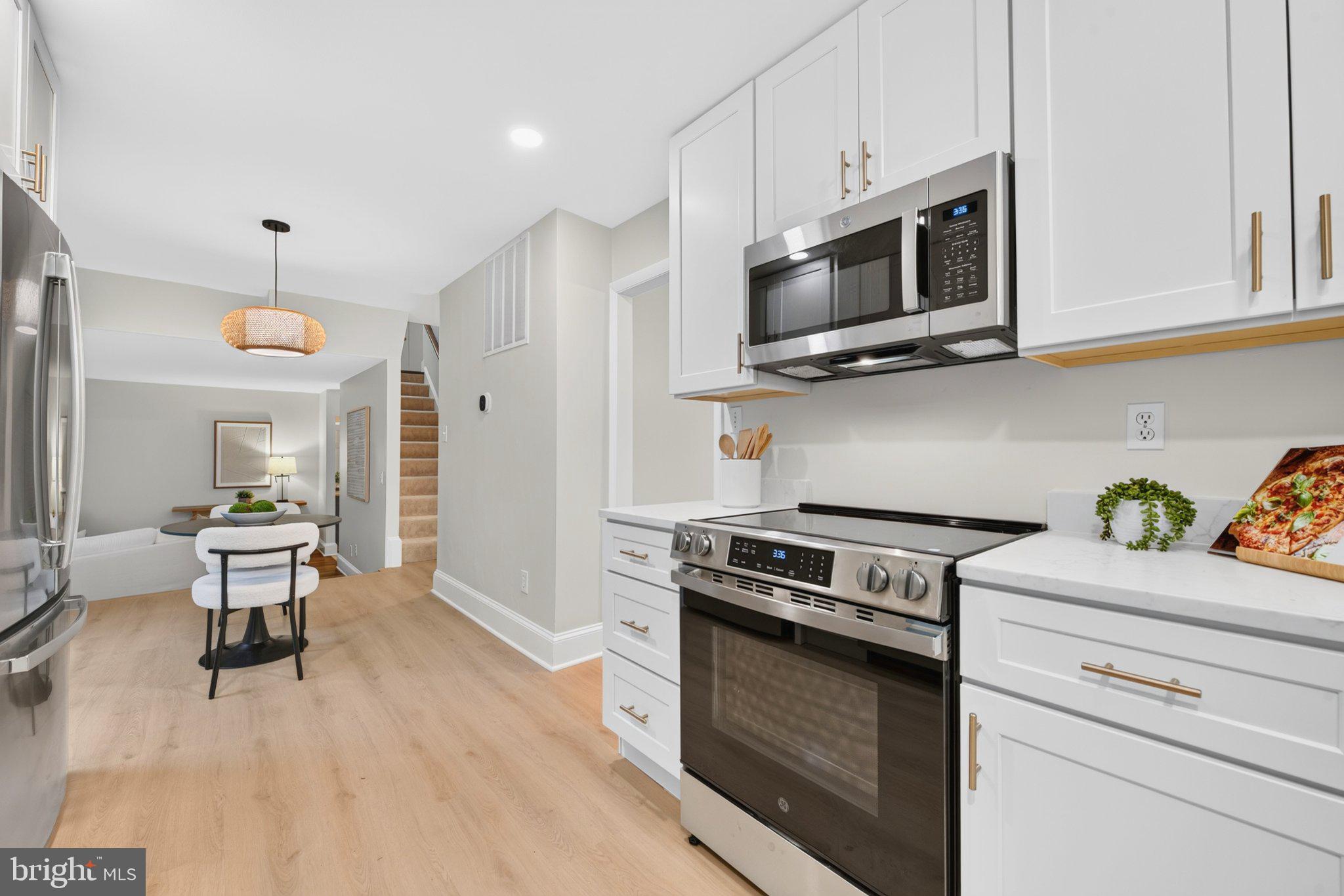 1427 Green Run Lane Reston, VA 20190 - Photo 15 of 44 All new appliances!
