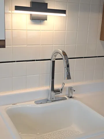 a bathroom with a bathtub