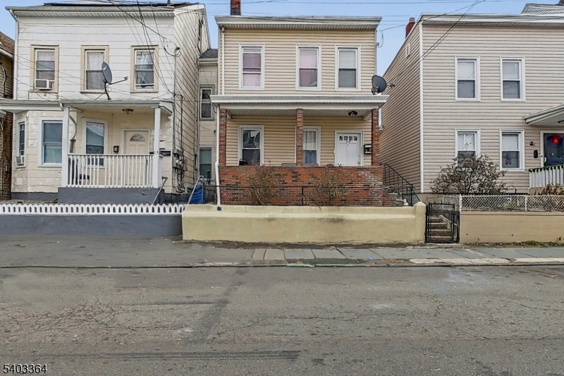 115 Butler Street Paterson, NJ 07524 - Photo 3 of 38