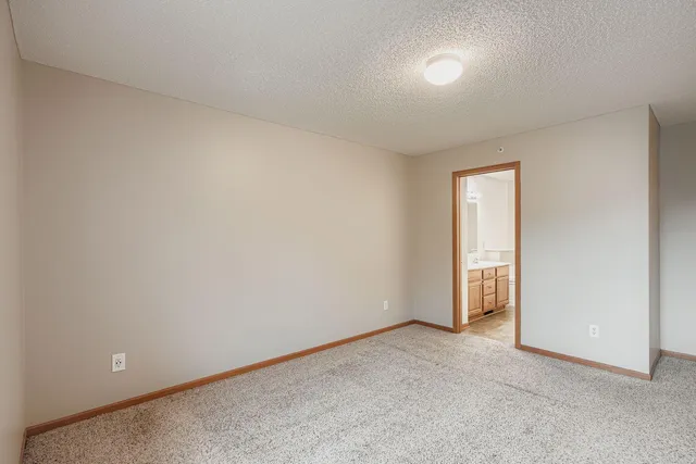 $245,000 | 3275 Coleshire Path, Unit 24, Rosemount, MN 55068