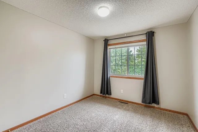 $245,000 | 3275 Coleshire Path, Unit 24, Rosemount, MN 55068