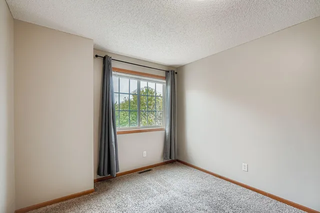 $245,000 | 3275 Coleshire Path, Unit 24, Rosemount, MN 55068