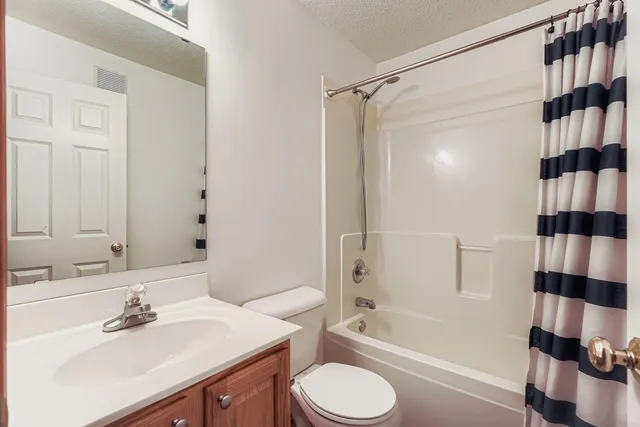 $245,000 | 3275 Coleshire Path, Unit 24, Rosemount, MN 55068