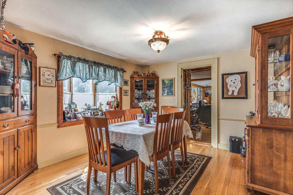 7 Springvale Road Reading, MA 01867 - Photo 7 of 30 Gallery Image 7