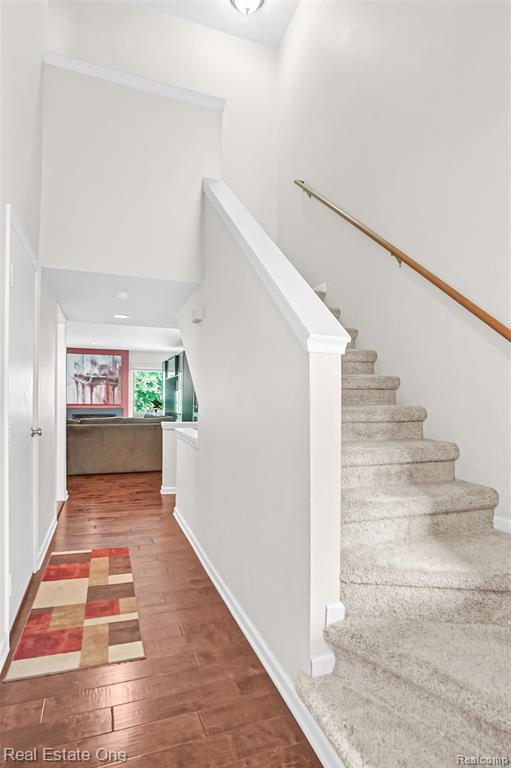 751 Eastbridge Court Rochester Hills, MI 48307 - Photo 3 of 48