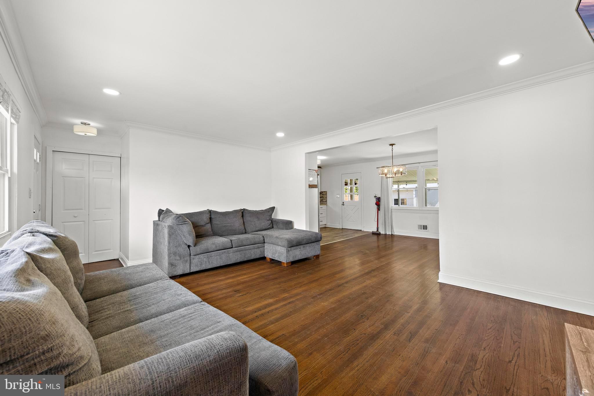 32 Ewingville Road Ewing, NJ 08638 - Photo 6 of 32