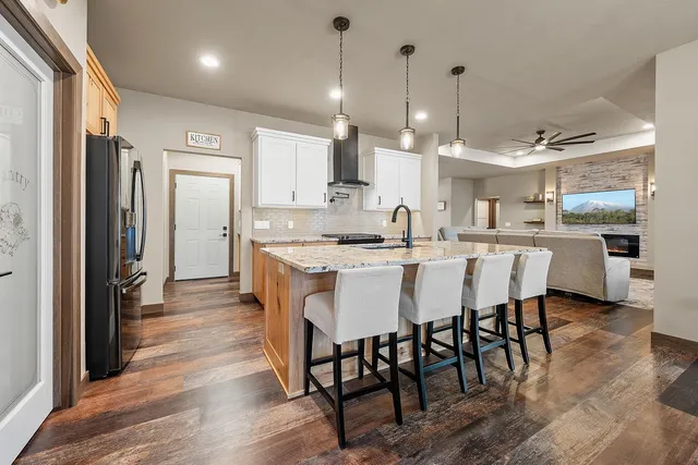 $689,900 | 1667 Torchwood Trail, De Pere, WI 54115