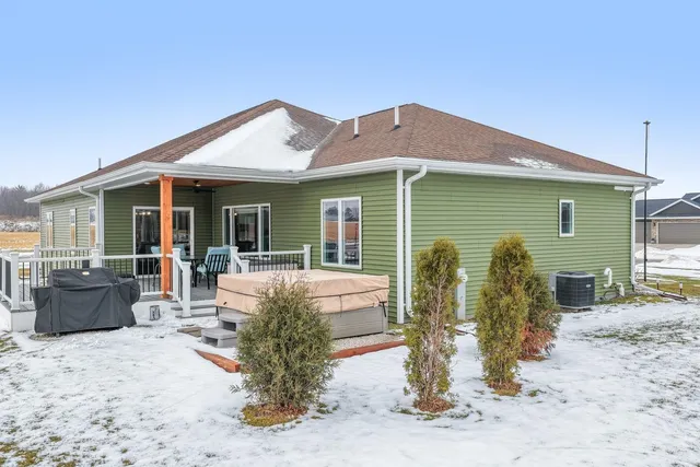 $689,900 | 1667 Torchwood Trail, De Pere, WI 54115