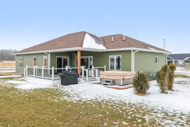 $689,900 | 1667 Torchwood Trail, De Pere, WI 54115