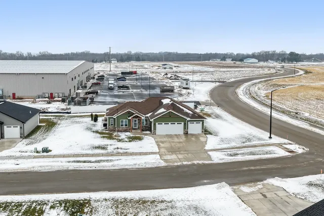 $689,900 | 1667 Torchwood Trail, De Pere, WI 54115