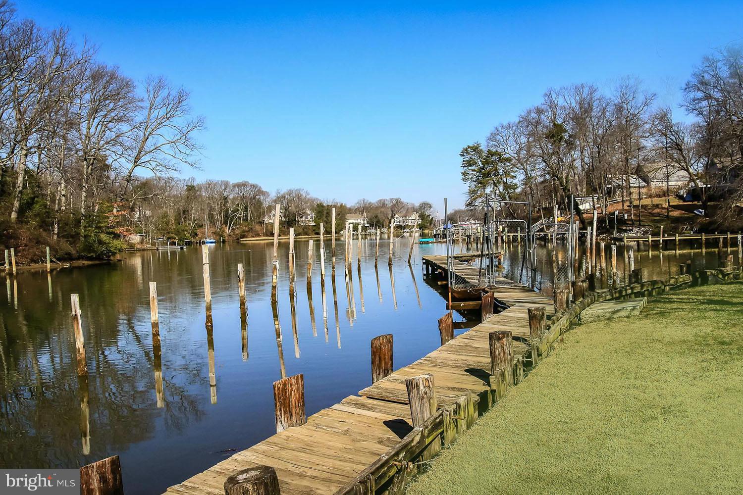 112 Brent Road Arnold, MD 21012 - Photo 2 of 30 Magothy Privileged Fernbrook w/Boat Ramp and Slips