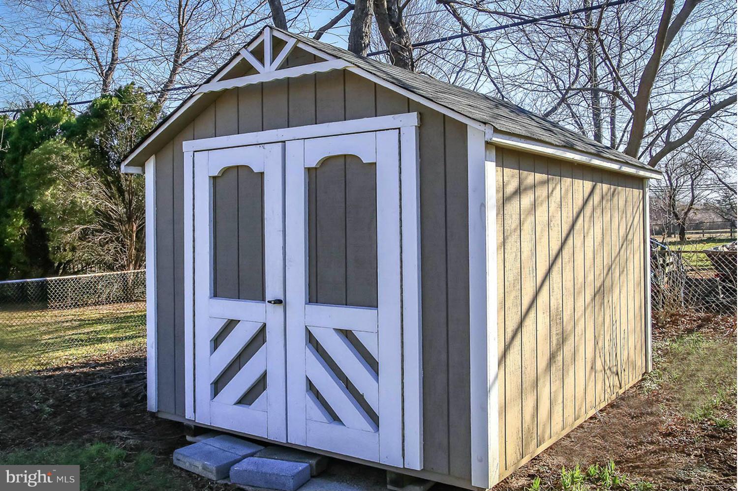 112 Brent Road Arnold, MD 21012 - Photo 21 of 30 Quaint Detached Storage Shed