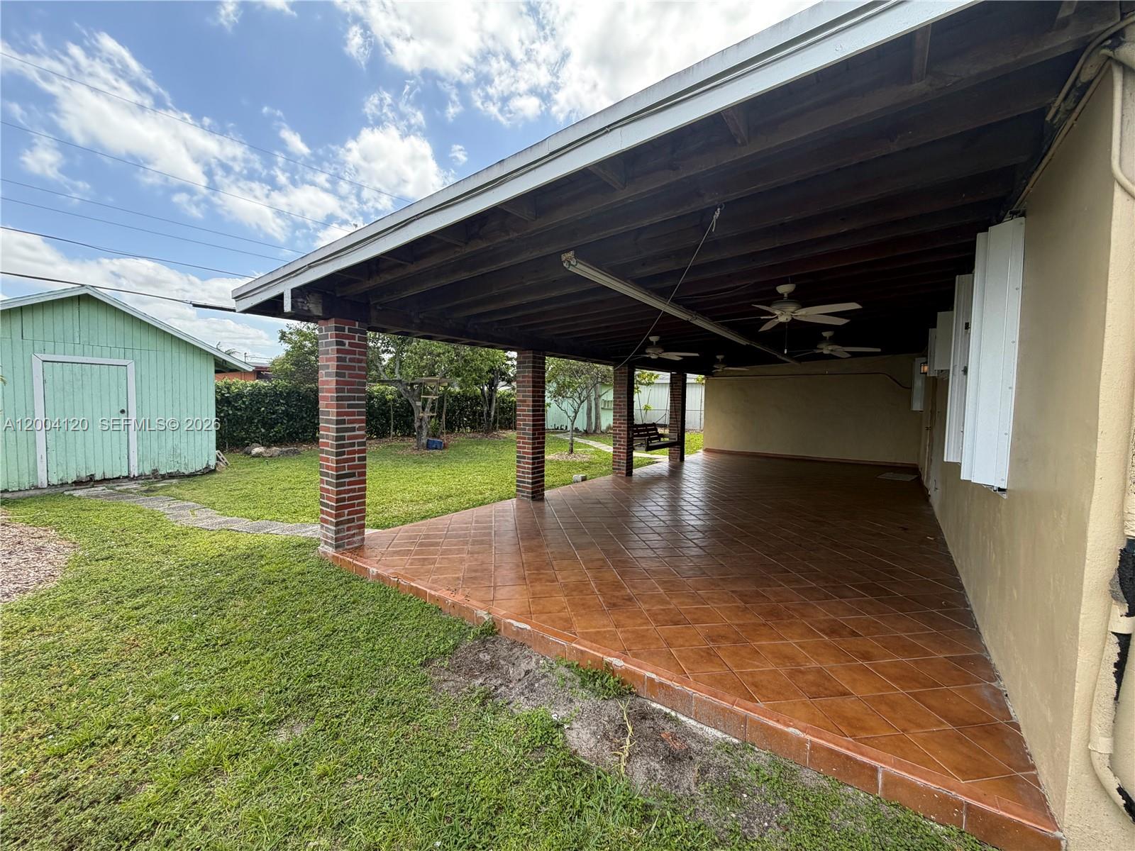 10910 Southwest 40th Street Miami, FL 33165 - Photo 37 of 40