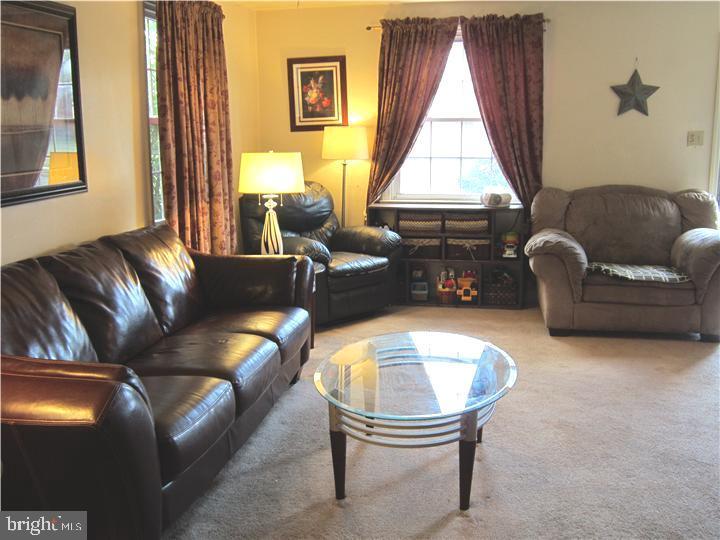 18 Barbara Drive Springfield, PA 19064 - Photo 2 of 19 Living Room