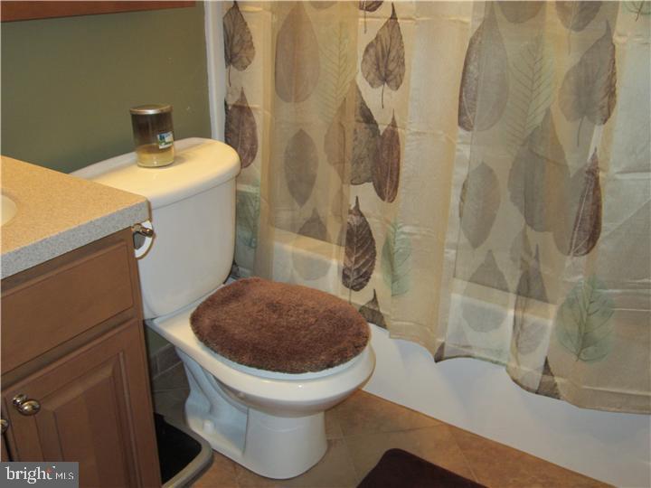 18 Barbara Drive Springfield, PA 19064 - Photo 17 of 19 Bathroom