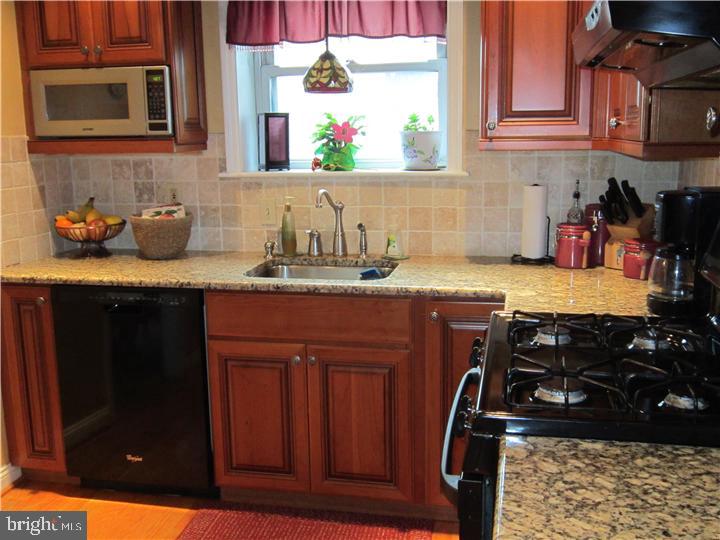 18 Barbara Drive Springfield, PA 19064 - Photo 6 of 19 Kitchen
