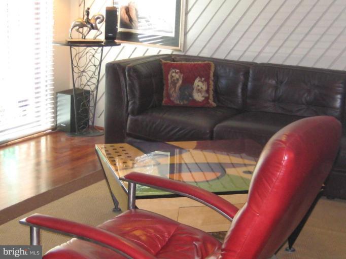 2403 Glade Bank Way Reston, VA 20191 - Photo 9 of 28 Family Room #2