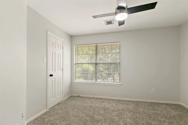 $2,300 | 10 Scenic Brook Court, The Woodlands, TX 77382