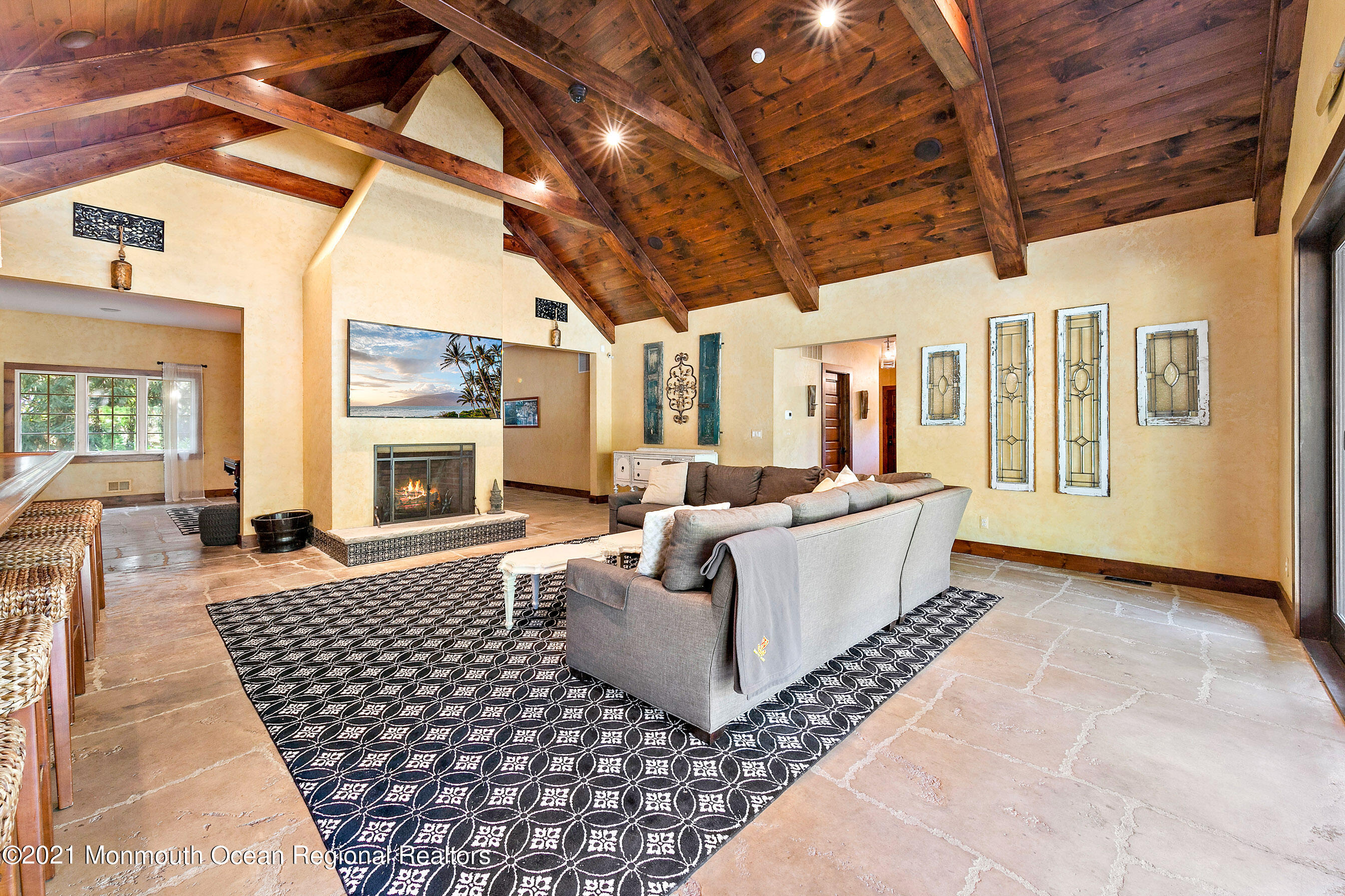 6 Ridge Road Rumson, NJ 07760 - Photo 4 of 24 Soaring ceilings!