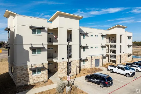 $1,180 | 1101 Biloxi Drive, Unit 1, Ennis, TX 75119