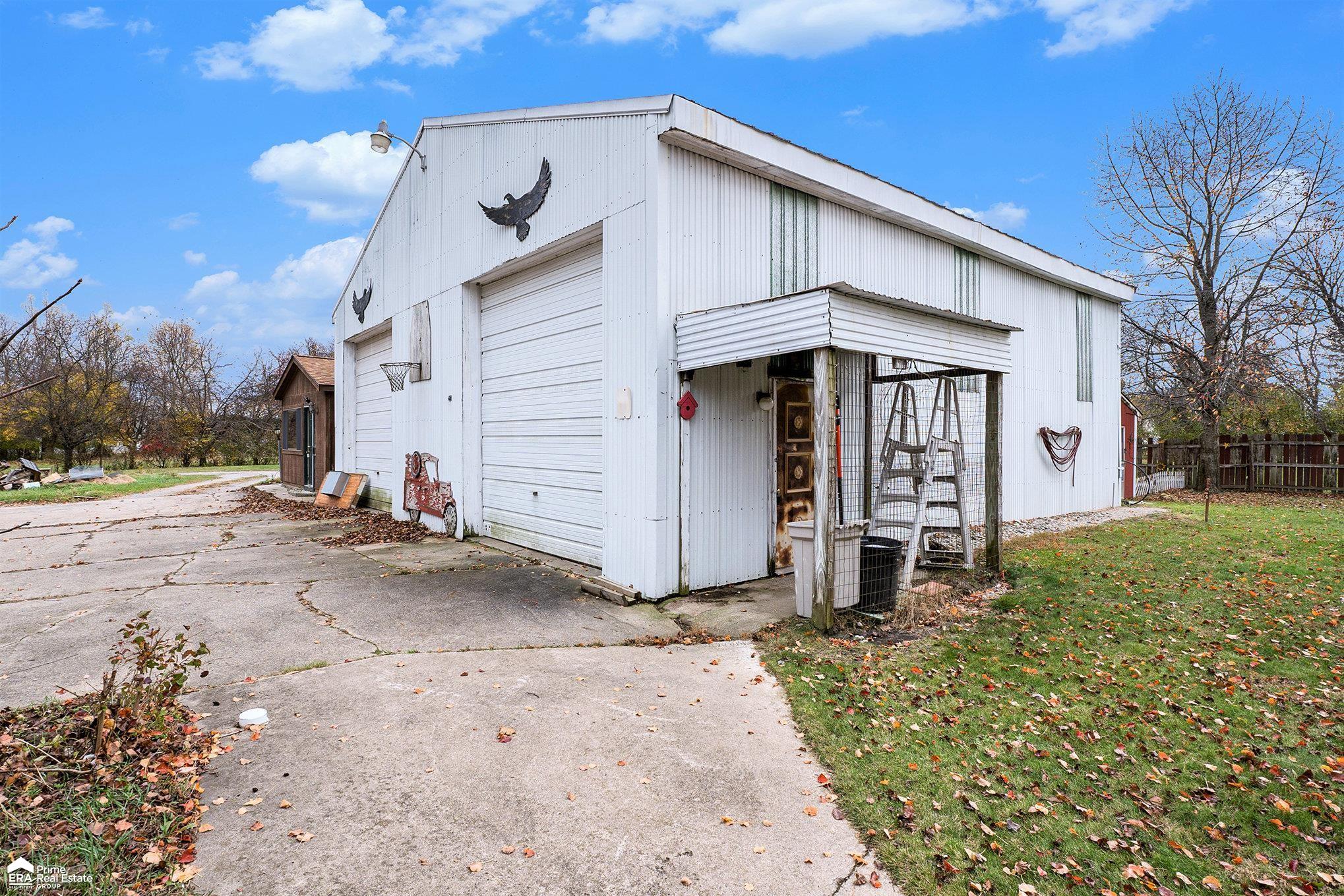 4186 Center Road Flint, MI 48506 - Photo 17 of 40