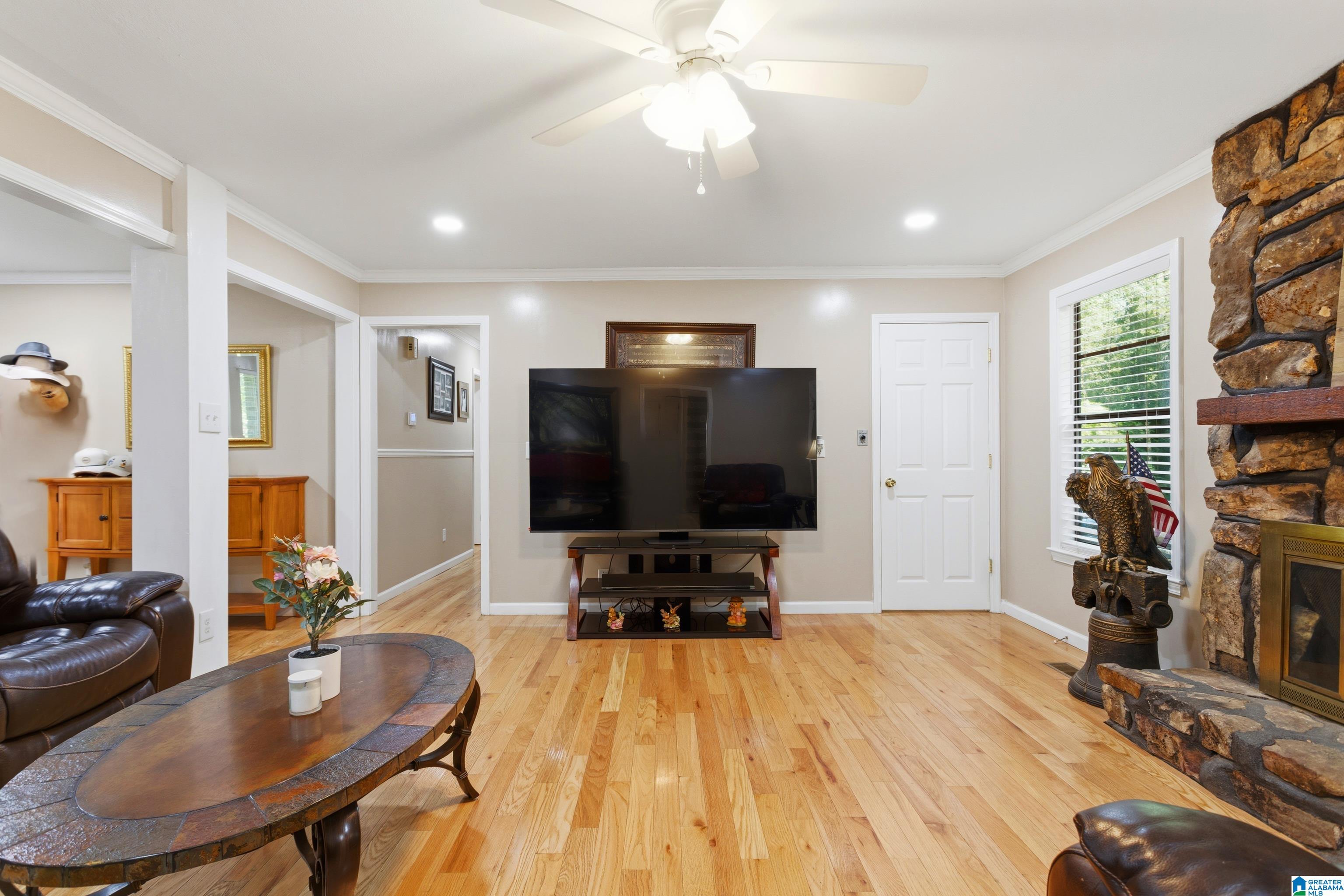 105 Maple Street Alabaster, AL 35114 - Photo 10 of 42