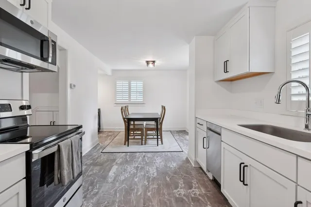 $745,000 | 129 Chicago Avenue North, Wayzata, MN 55391