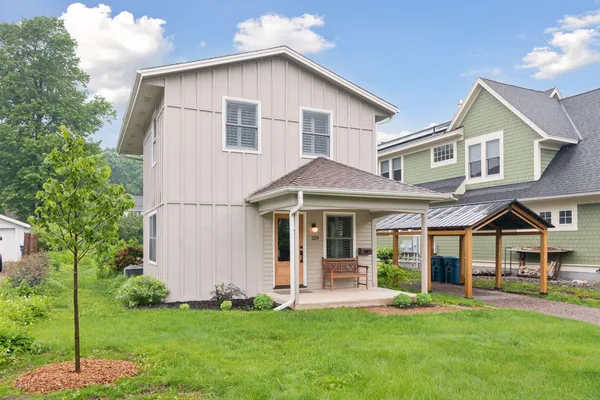 $745,000 | 129 Chicago Avenue North, Wayzata, MN 55391