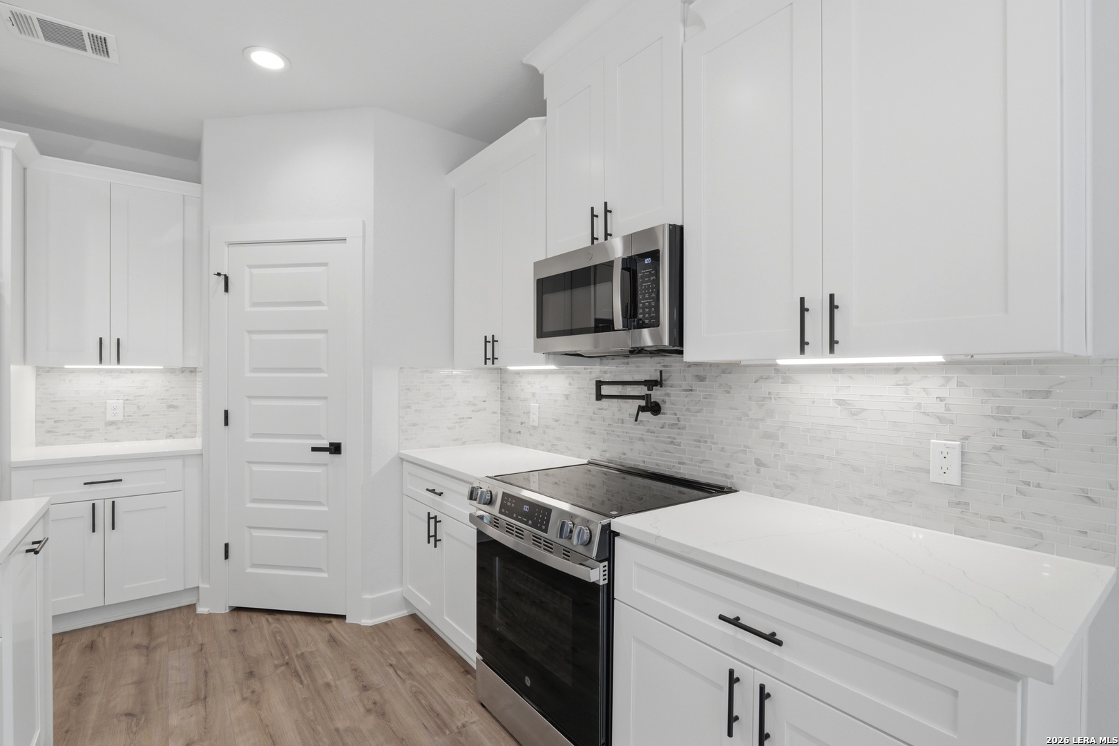 1418 Cedar Grove Trail Spring Branch, TX 78070 - Photo 7 of 37