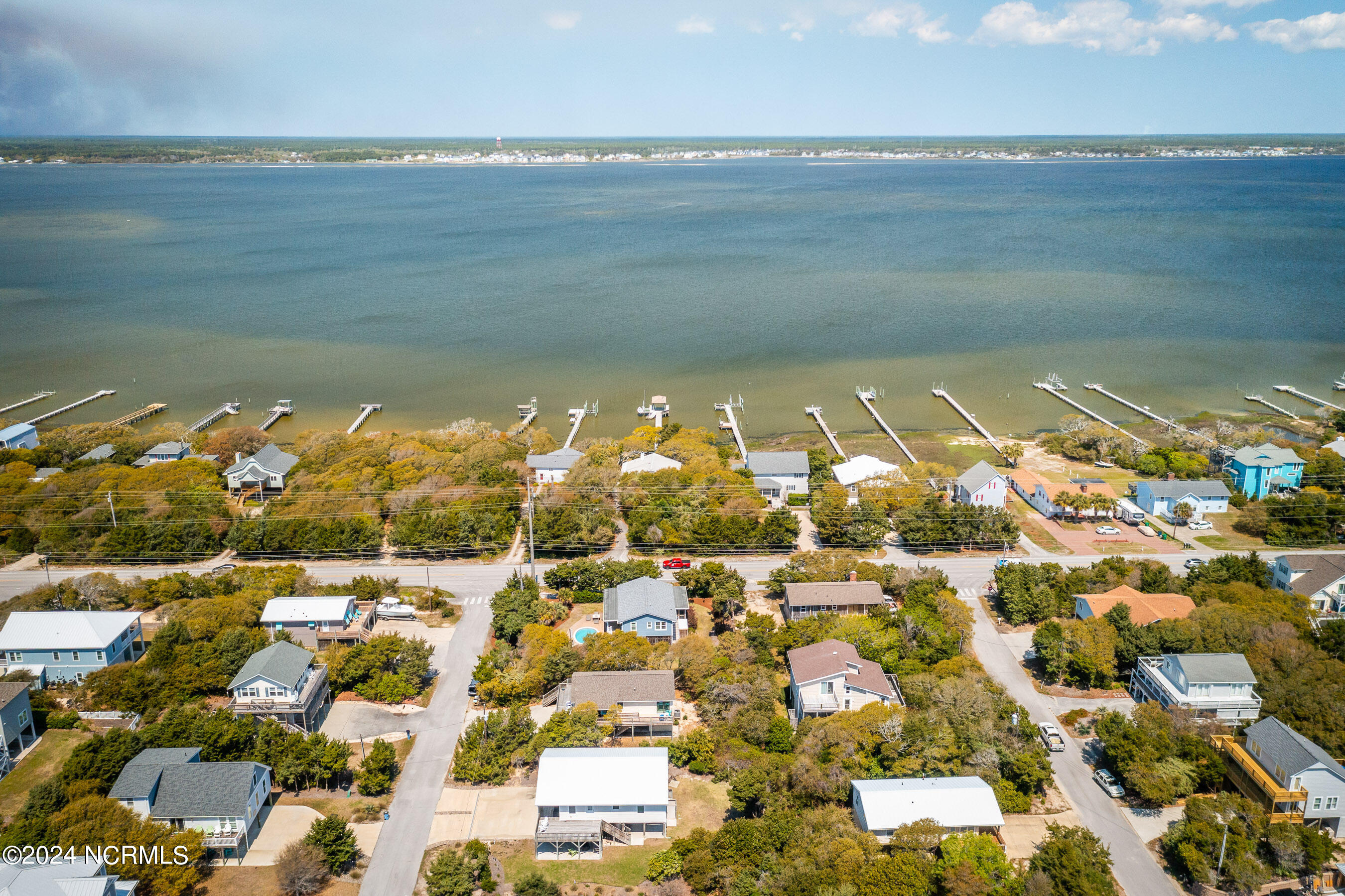 106 Robin Street Emerald Isle, NC 28594 - Photo 35 of 46 20240403 MLS A_Harris 106 Robin St Emera