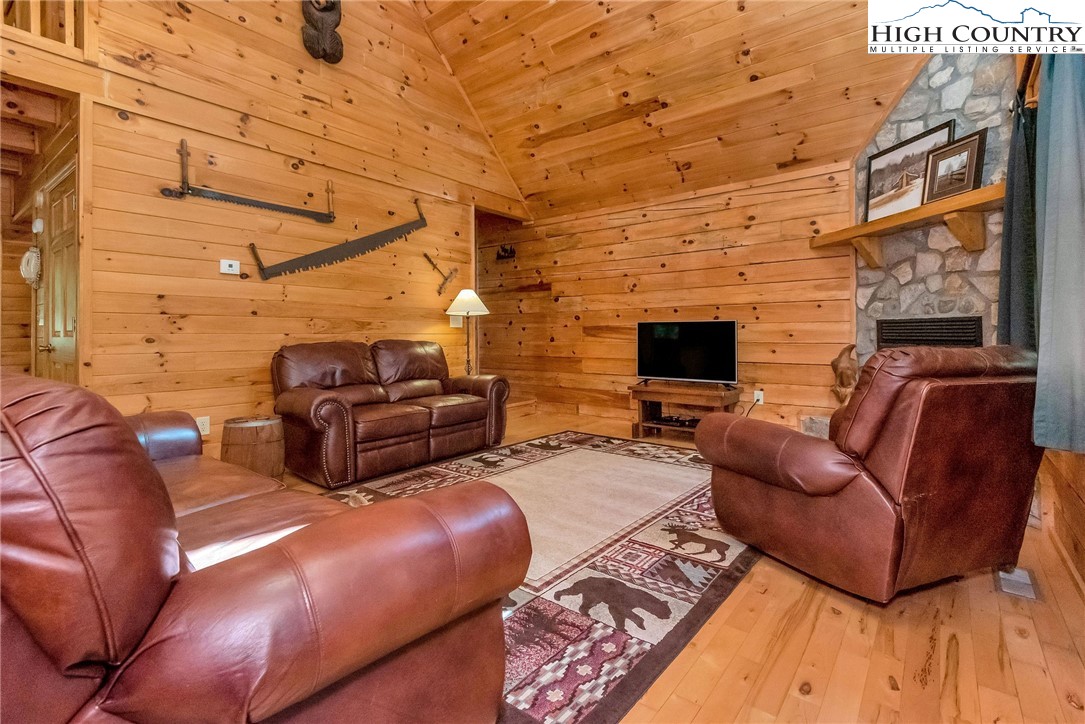 250 Jeb Hull Ridge Road Todd, NC 28684 - Photo 4 of 46 Gallery Image 4