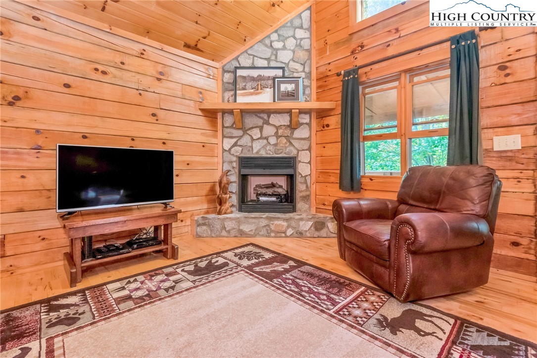 250 Jeb Hull Ridge Road Todd, NC 28684 - Photo 7 of 46 Gallery Image 7